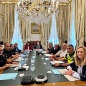 La Junta Local de Seguridad evalúa la situación de seguridad en Santiago y aborda el dispositivo especial para O Son do Camiño en el que participarán 300 personas