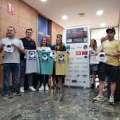 Organizan un desafío a nado solidario por la costa de la Vega Baja contra el cáncer infantil 