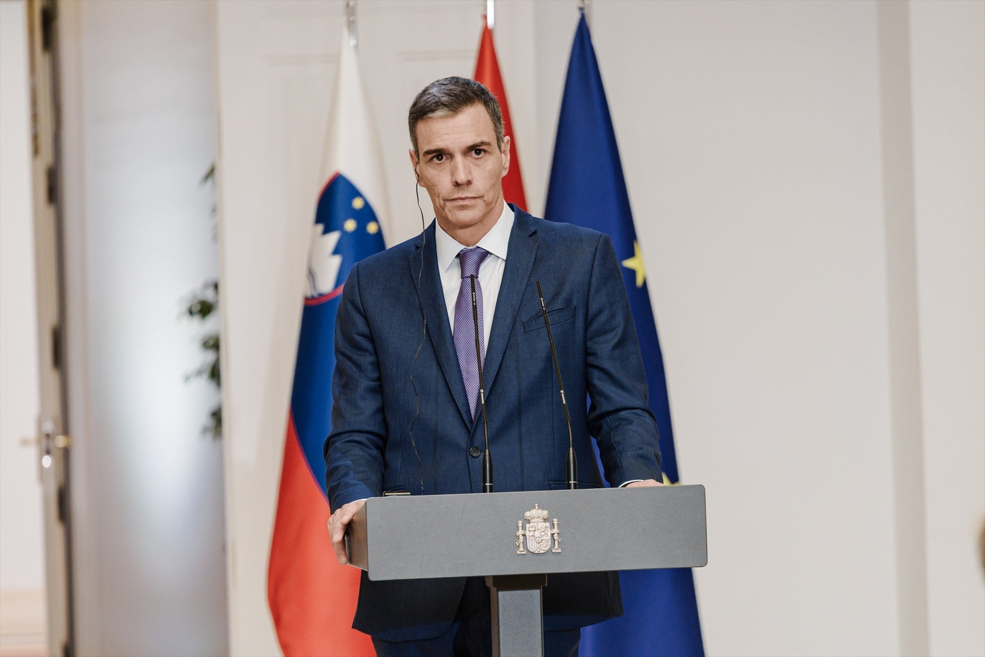 El Gobierno descarta la dimisión del fiscal y Puente lo achaca a la "oposición real" que "arregla los desaguisados de Feijóo" El Gobierno descarta la dimisión del fiscal y Puente lo achaca a la "oposición real" que "arregla los desaguisados de Feijóo"