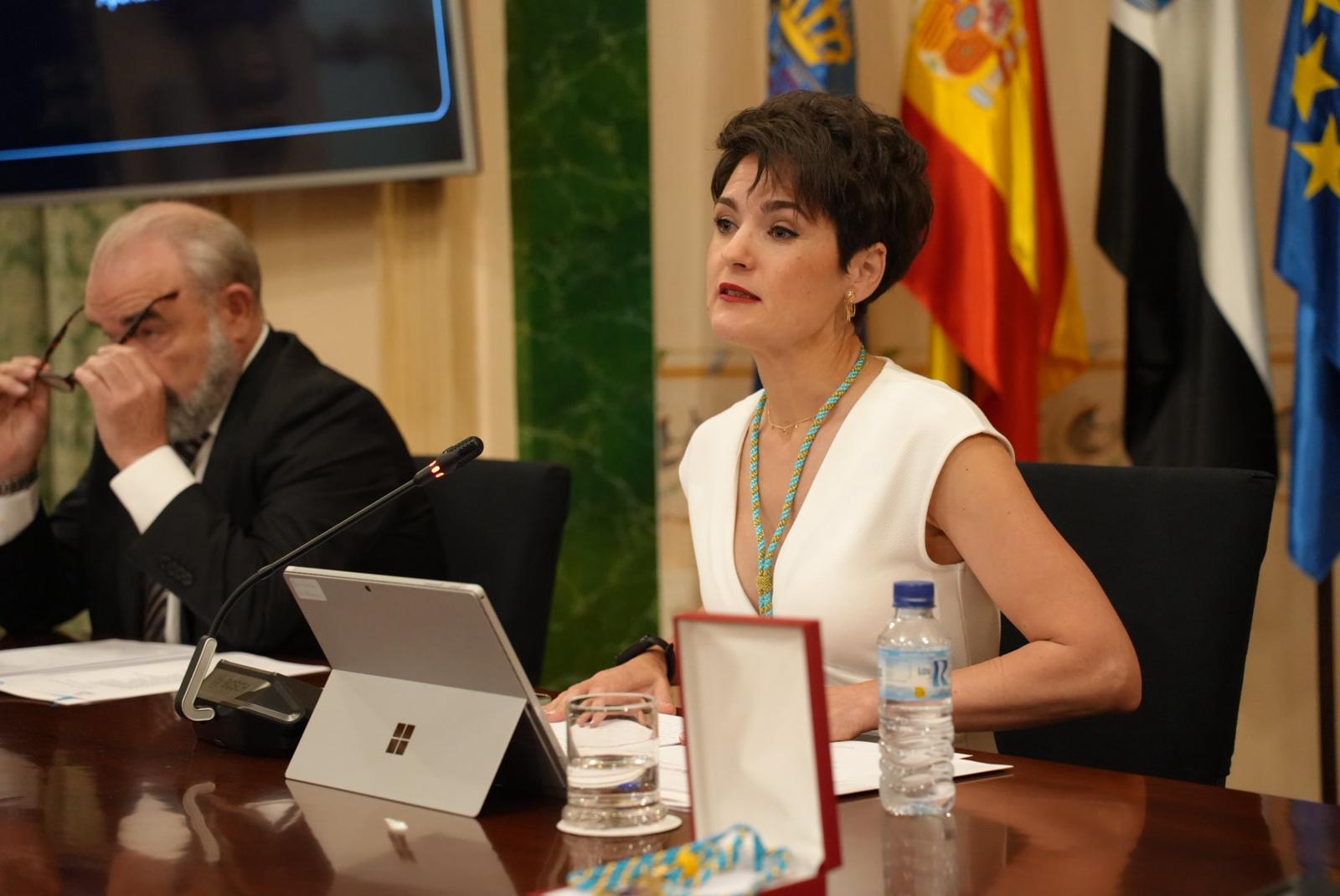 Raquel del Puerto ya es la primera mujer que preside la Diputación de Badajoz Raquel del Puerto ya es la primera mujer que preside la Diputación de Badajoz