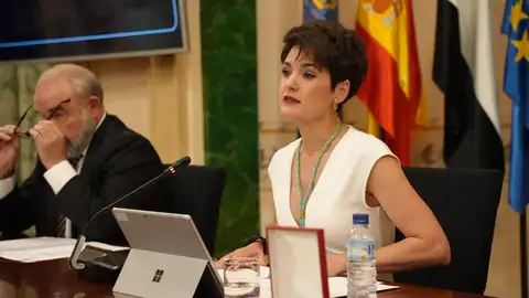 Raquel del Puerto ya es la primera mujer que preside la Diputación de Badajoz Raquel del Puerto ya es la primera mujer que preside la Diputación de Badajoz