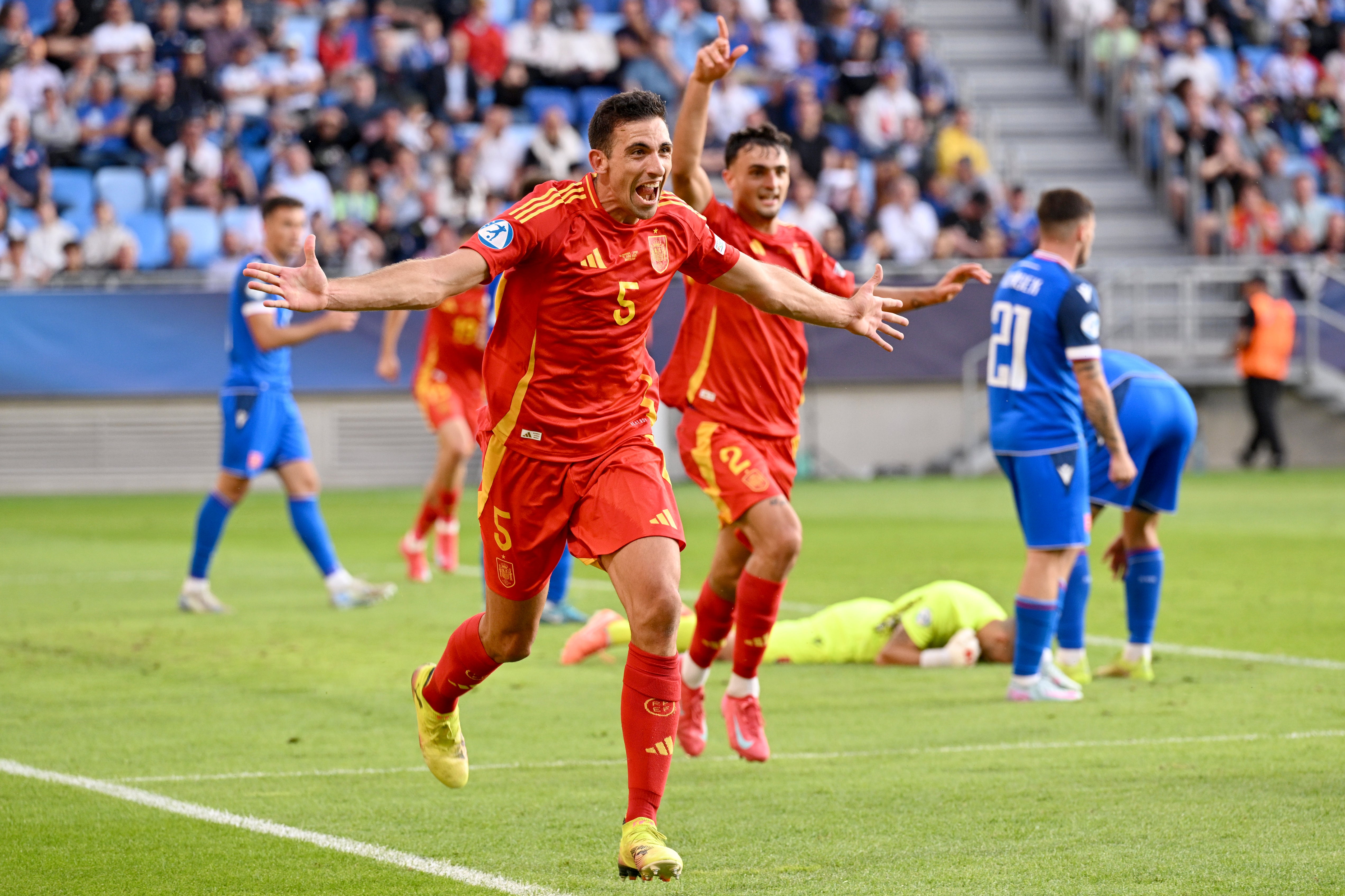 César Tárrega: "Ojalá podamos poner la guinda al pastel ganando este Europeo que sería un sueño" César Tárrega: "Ojalá podamos poner la guinda al pastel ganando este Europeo que sería un sueño"