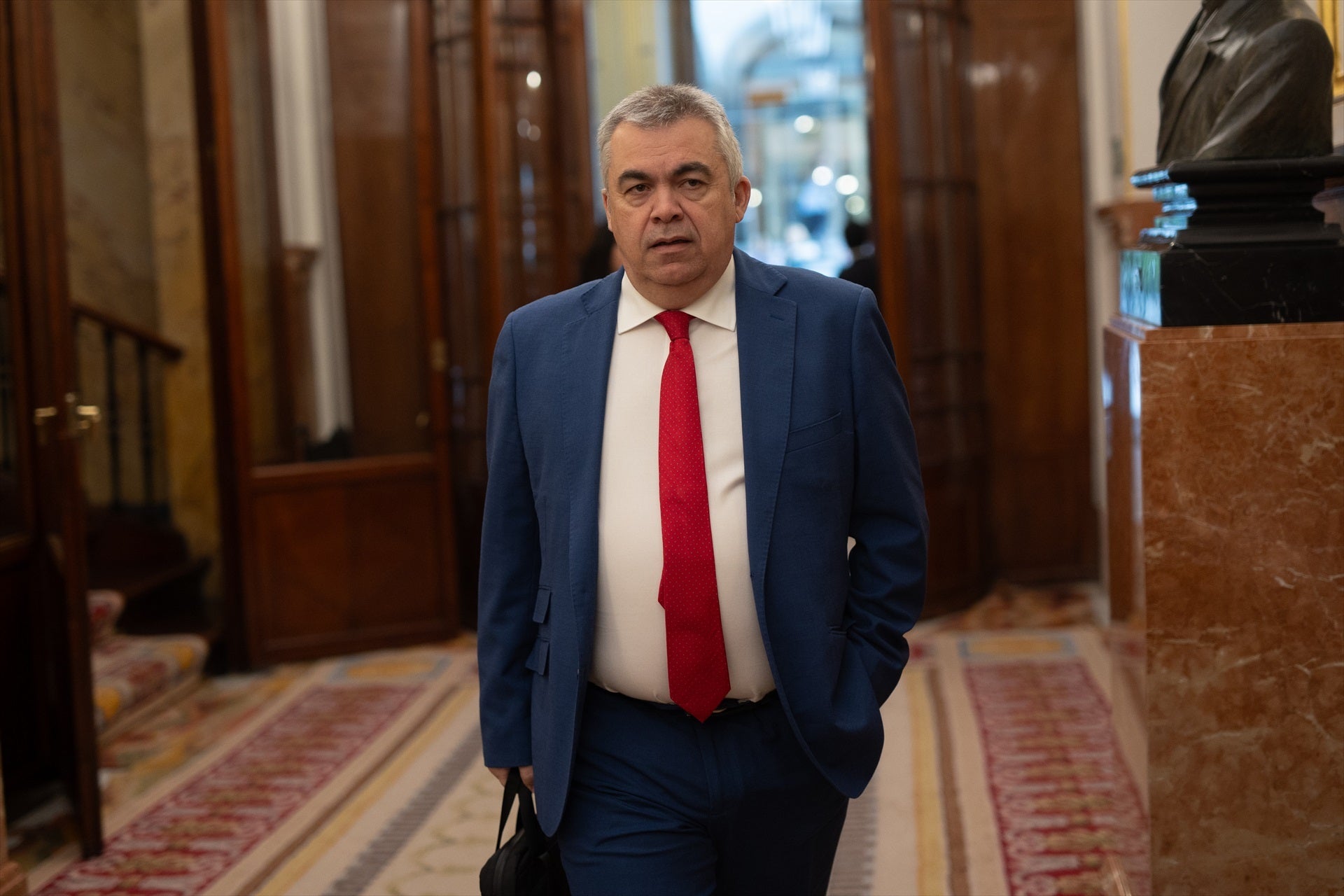 El informe de la UCO señala que Koldo grabó a Santos Cerdán tratando supuestas adjudicaciones irregulares de obra pública El informe de la UCO señala que Koldo grabó a Santos Cerdán tratando supuestas adjudicaciones irregulares de obra pública