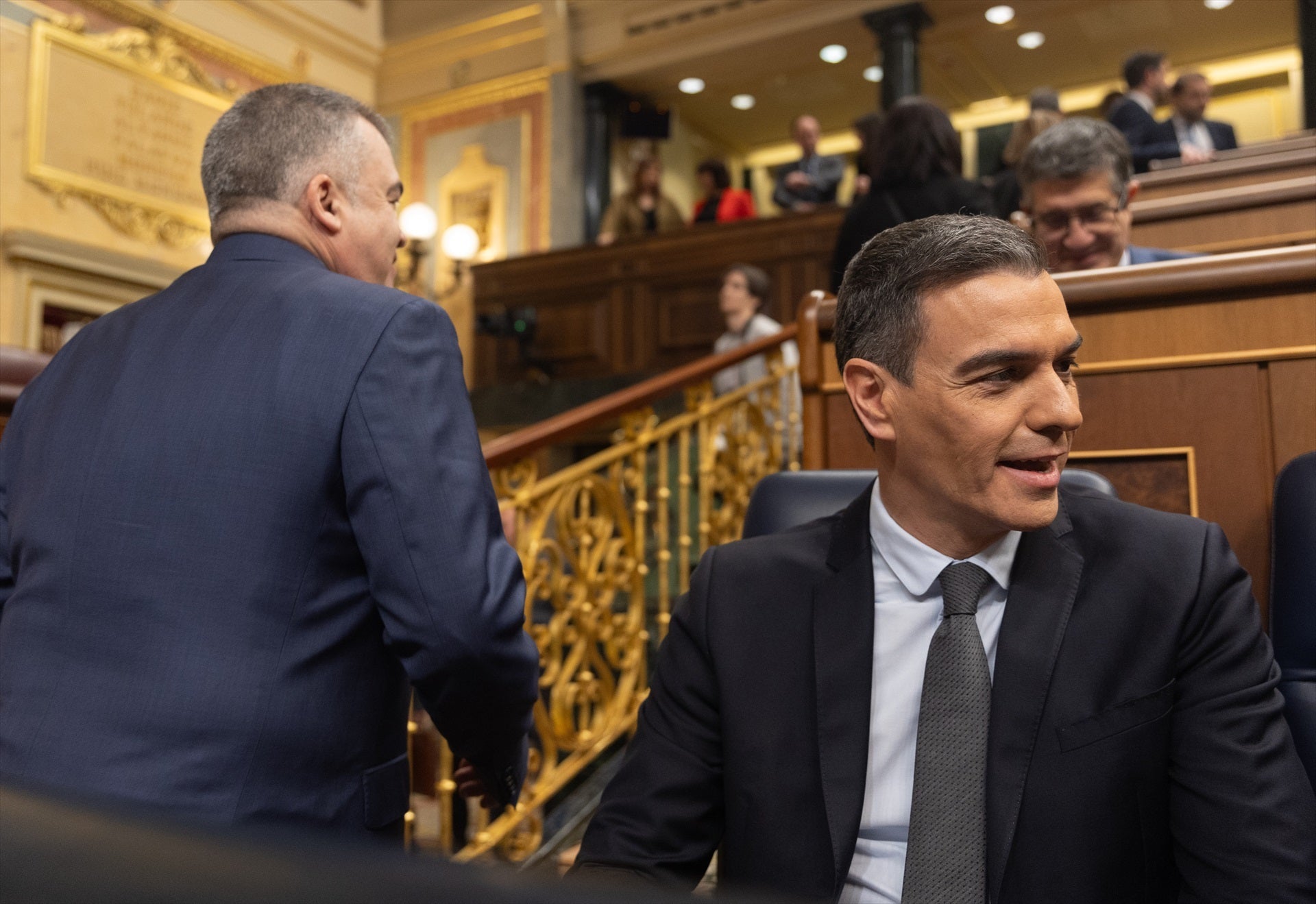 Sánchez negó a Cerdán en 2018 su petición de entrar en Indra para obtener más ingresos Sánchez negó a Cerdán en 2018 su petición de entrar en Indra para obtener más ingresos