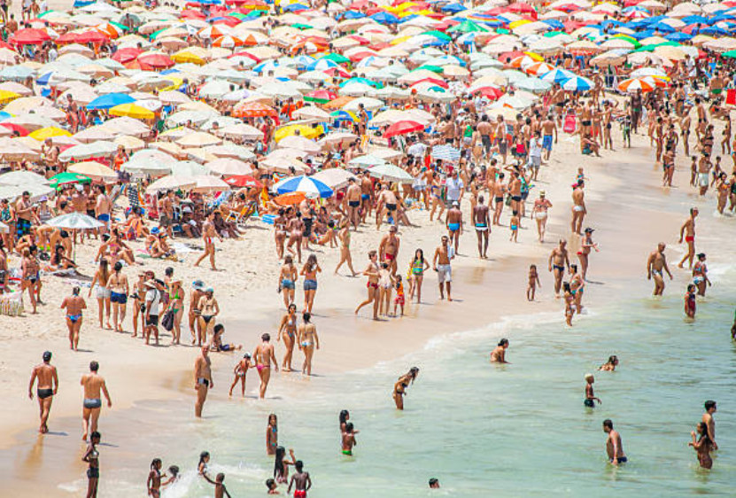 Los seis destinos de España de los que debes huir en verano: están ya muy saturados Los seis destinos de España de los que debes huir en verano: están ya muy saturados