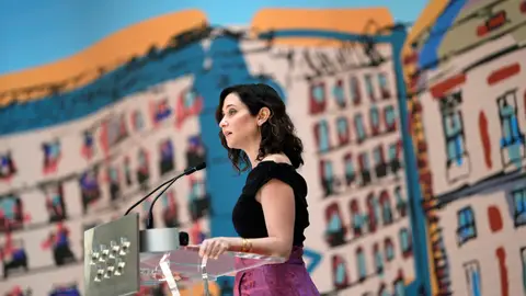 Ayuso: "Madrid “nunca levanta muros y tiende puertas que son plazas siempre abiertas" Ayuso: "Madrid “nunca levanta muros y tiende puertas que son plazas siempre abiertas"