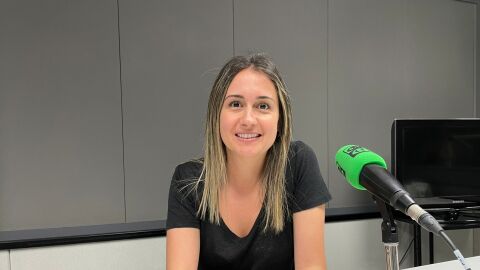 La alcaldesa de La Vall d´Uixó, Tania Baños, en los estudios de Onda Cero Vila-real. 
