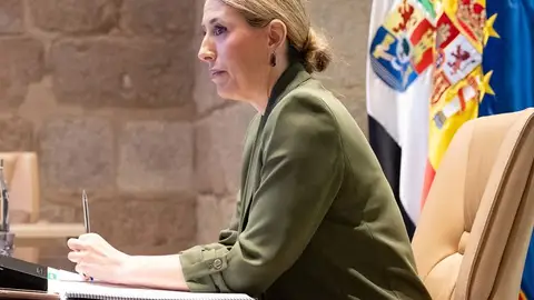 Guardiola considera "obsceno" que Sánchez siga en Moncloa y dice que los españoles no merecen el "deterioro democrático" Guardiola considera "obsceno" que Sánchez siga en Moncloa y dice que los españoles no merecen el "deterioro democrático"