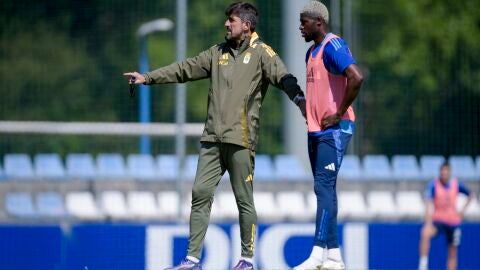 13-6-2025 Paunovic y Sibo en el Real Oviedo