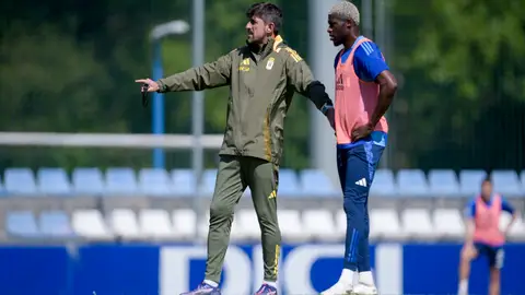 13-6-2025 Paunovic y Sibo en el Real Oviedo 13-6-2025 Paunovic y Sibo en el Real Oviedo