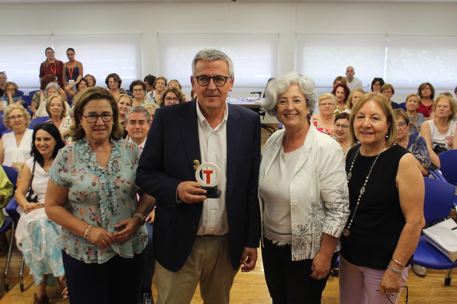 THADERCONSUMO ENTREGA LOS VI PREMIOS ‘T DE THADERCONSUMO’ A ONDA CERO CARTAGENA THADERCONSUMO ENTREGA LOS VI PREMIOS ‘T DE THADERCONSUMO’ A ONDA CERO CARTAGENA