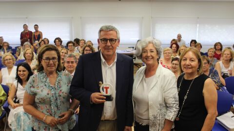 THADERCONSUMO ENTREGA LOS VI PREMIOS ‘T DE THADERCONSUMO’ A ONDA CERO CARTAGENA 