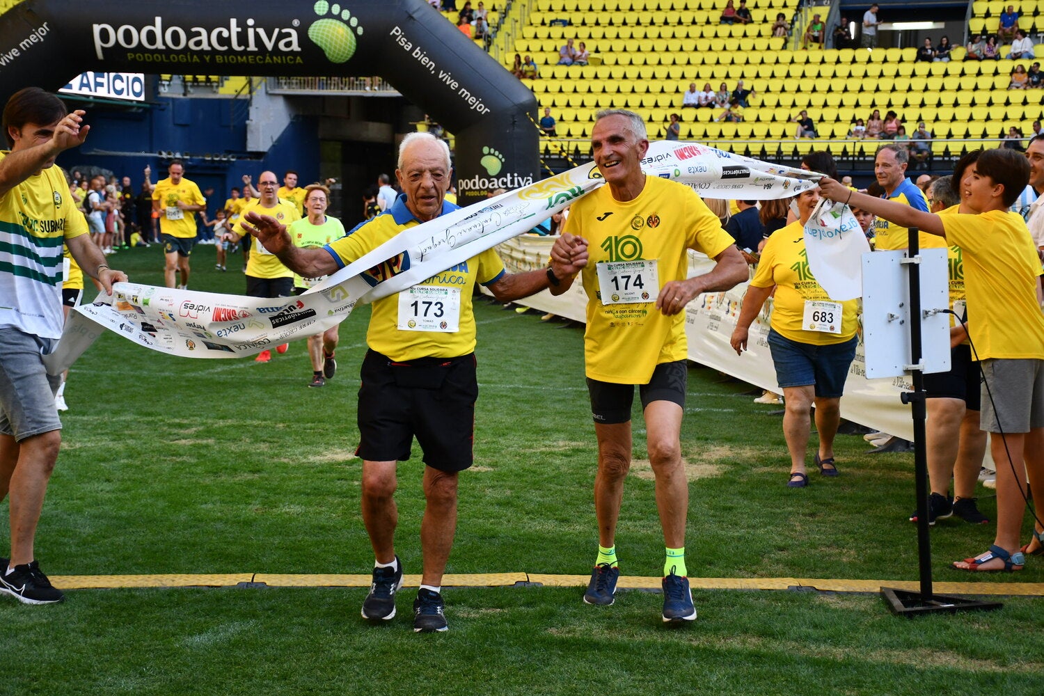 La penya Celtic Submarí celebrará su carrera solidaria por parejas con 1.300 participantes La penya Celtic Submarí celebrará su carrera solidaria por parejas con 1.300 participantes