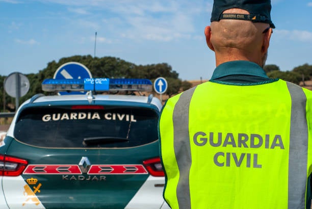 Detenida una pareja acusada de varios robos en la Ribera Baixa y que tenía una orden de alejamiento entre sí Detenida una pareja acusada de varios robos en la Ribera Baixa y que tenía una orden de alejamiento entre sí