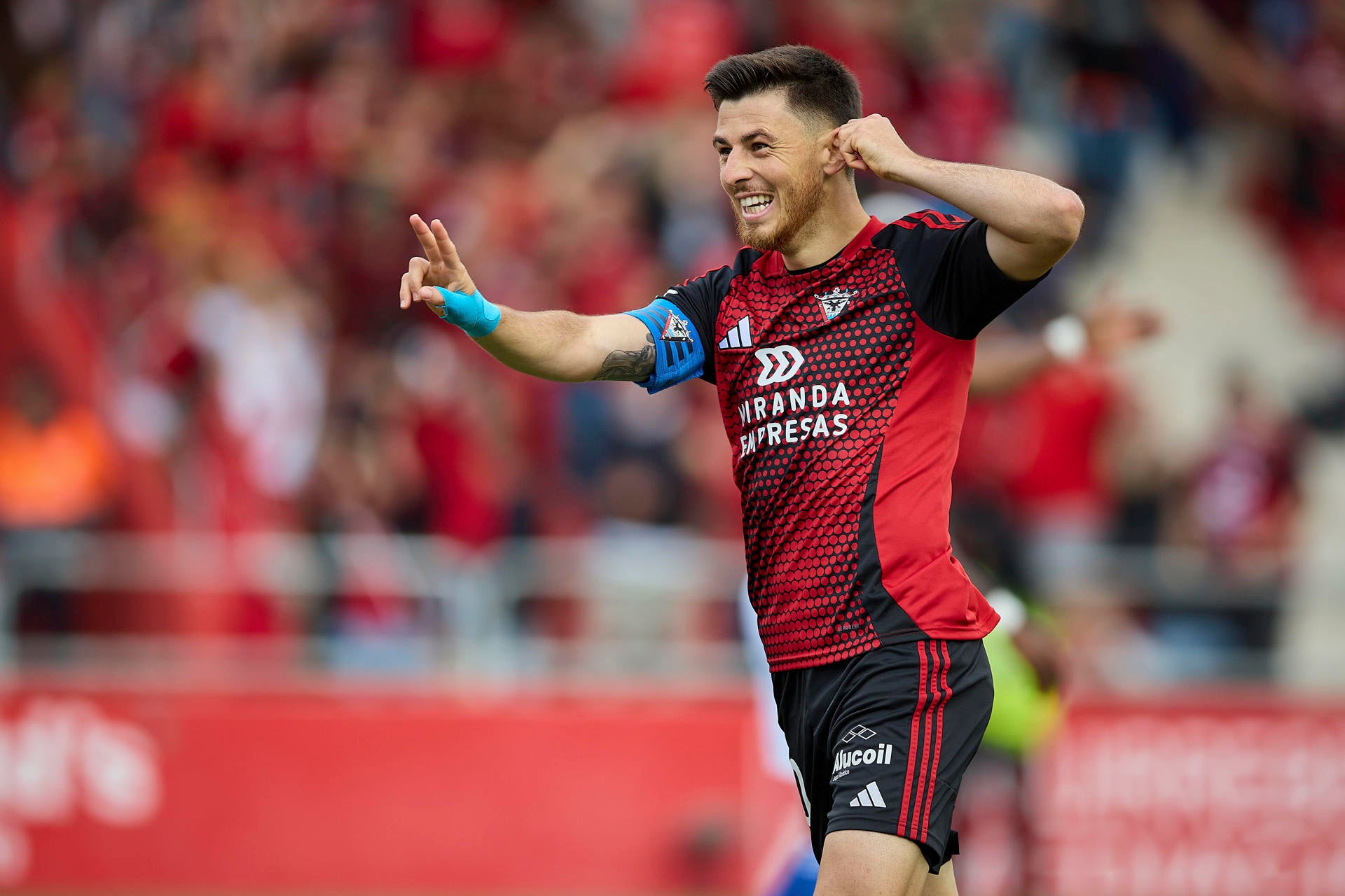 El Mirandés mantiene vivo el sueño tras derrotar al Oviedo El Mirandés mantiene vivo el sueño tras derrotar al Oviedo