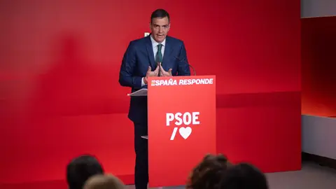 Cartas desde La Moncloa: la construcción del enemigo político en los mensajes de Pedro Sánchez Cartas desde La Moncloa: la construcción del enemigo político en los mensajes de Pedro Sánchez
