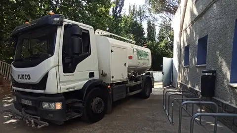 El agua de la piscina del Parque de Huesca se reutilizará para limpieza viaria y riego urbano El agua de la piscina del Parque de Huesca se reutilizará para limpieza viaria y riego urbano