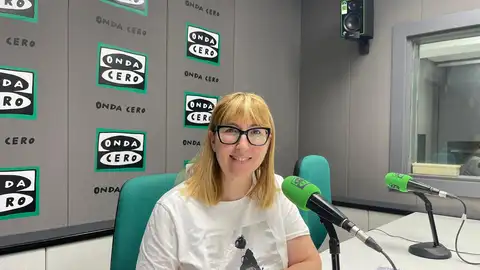 Daniela González, presidenta de la FSMCV en los estudios de Onda Cero Castellón. Daniela González, presidenta de la FSMCV en los estudios de Onda Cero Castellón.