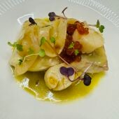 Merluza de pincho con calamares y vieiras 