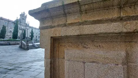 La Asociación para a Defensa do Patrimonio Cultural defiende que "más personas vigilen en patrimonio" y "multas inmediatas" para los autores de pintadas La Asociación para a Defensa do Patrimonio Cultural defiende que "más personas vigilen en patrimonio" y "multas inmediatas" para los autores de pintadas