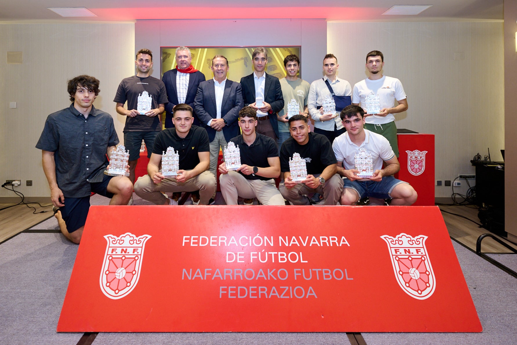 Julio Leo: "Hay árbitros jóvenes que lo dejan. No entienden por qué les gritan desde la grada" Julio Leo: "Hay árbitros jóvenes que lo dejan. No entienden por qué les gritan desde la grada"