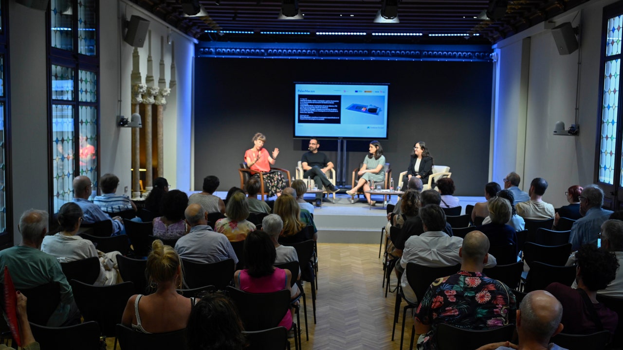 Salud Digital: Expertos Urgen a Proteger la Privacidad y Recuperar la Humanización en la Atención Médica