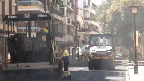 Comienzan las obras de reasfaltado en la Avenida Reino Unido en Los Bermejales este lunes Comienzan las obras de reasfaltado en la Avenida Reino Unido en Los Bermejales este lunes