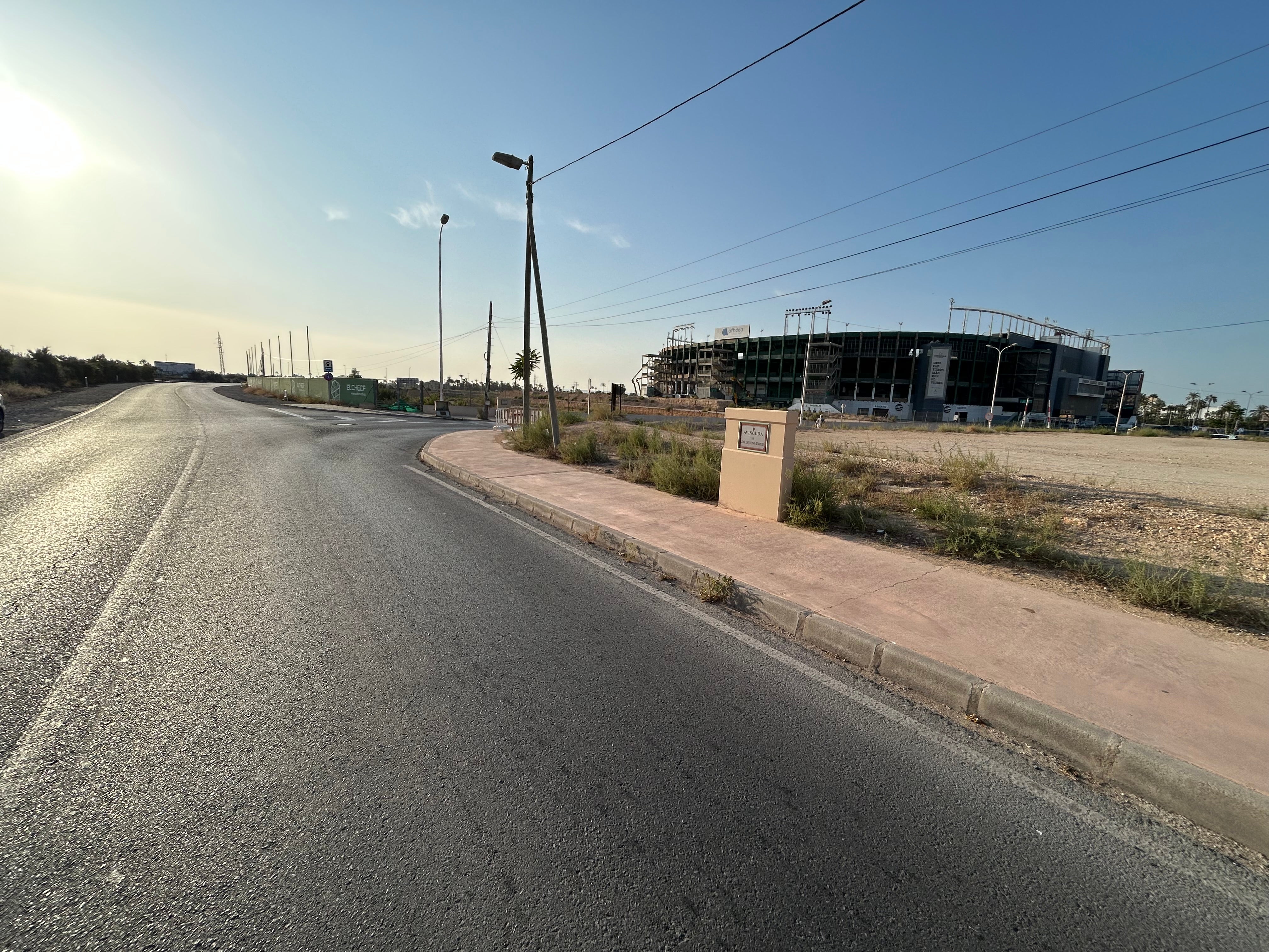 La reurbanización del entorno del estadio Martínez Valero de Elche: dos rotondas de circulación y cuatro millones de euros de inversión La reurbanización del entorno del estadio Martínez Valero de Elche: dos rotondas de circulación y cuatro millones de euros de inversión