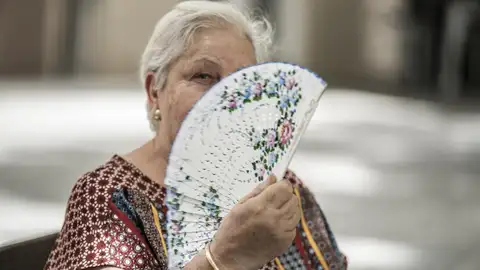 El 112 Extremadura activará este viernes la alerta naranja por altas temperaturas en la región El 112 Extremadura activará este viernes la alerta naranja por altas temperaturas en la región