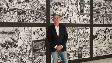 Últimos detalles para inaugurar a Bienal con trece sedes para a arte na cidade de Pontevedra Visitamos o Museo de Pontevedra en compañía do vicepresidente da Deputación, Rafa Domínguez