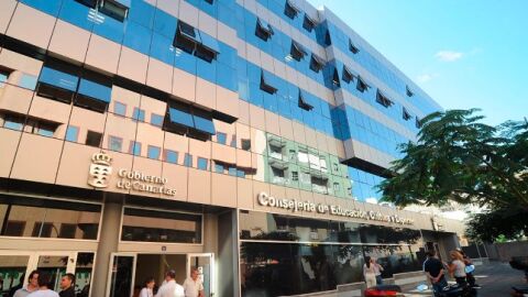 Fachada de la Consejer&iacute;a de Educaci&oacute;n