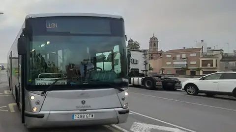 Burriana y Almassora mantendrán en Bus universitario a la UJI y ampliarán recorrido hasta el Puerto Burriana y Almassora mantendrán en Bus universitario a la UJI y ampliarán recorrido hasta el Puerto