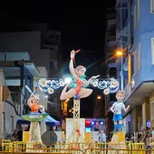 La hoguera Molinos del Calvario conserva la tradición por San Juan en la ciudad de Torrevieja La hoguera Molinos del Calvario conserva la tradición por San Juan en la ciudad de Torrevieja