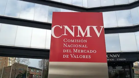 La CNMV autoriza la mejora de la opa al Sabadell planteada por el BBVA