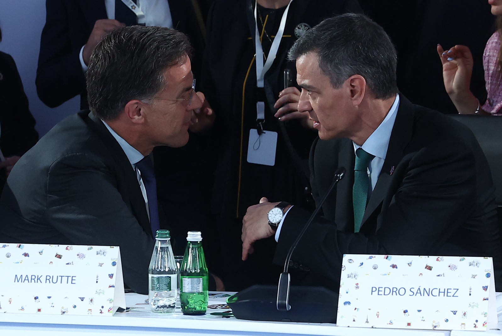 VOTA ¿Cree que Sánchez ha quedado desautorizado ante la OTAN tras ser matizado sobre la aportación en defensa por el secretario general de la Alianza? VOTA ¿Cree que Sánchez ha quedado desautorizado ante la OTAN tras ser matizado sobre la aportación en defensa por el secretario general de la Alianza?