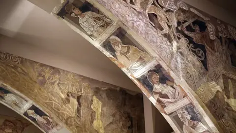 El Museo Nacional de Arte de Cataluña insiste en que el traslado de las pinturas generará daños El Museo Nacional de Arte de Cataluña insiste en que el traslado de las pinturas generará daños