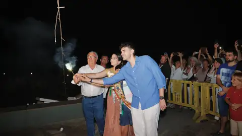 Oropesa del Mar celebra una multitudinaria Noche de San Juan con tradición, fuego y música en la playa de Morro de Gos Oropesa del Mar celebra una multitudinaria Noche de San Juan con tradición, fuego y música en la playa de Morro de Gos