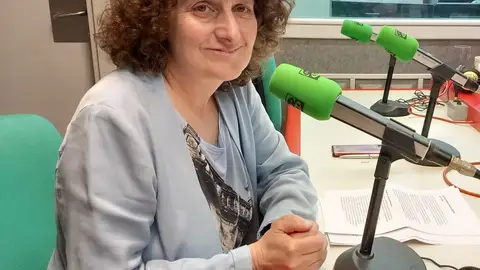 Goretti Sanmartín, alcaldesa de Santiago en Onda Cero: "Tenemos una red de tuberías obsoleta y tenemos que ir a unos 10 años vista para hacer inversiones muy importantes Goretti Sanmartín, alcaldesa de Santiago en Onda Cero: "Tenemos una red de tuberías obsoleta y tenemos que ir a unos 10 años vista para hacer inversiones muy importantes
