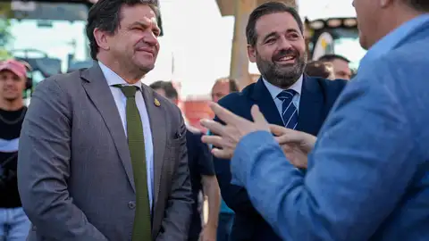 Miguel Ángel Valverde y Paco Núñez en la inauguración de FERCAM 2025 Miguel Ángel Valverde y Paco Núñez en la inauguración de FERCAM 2025