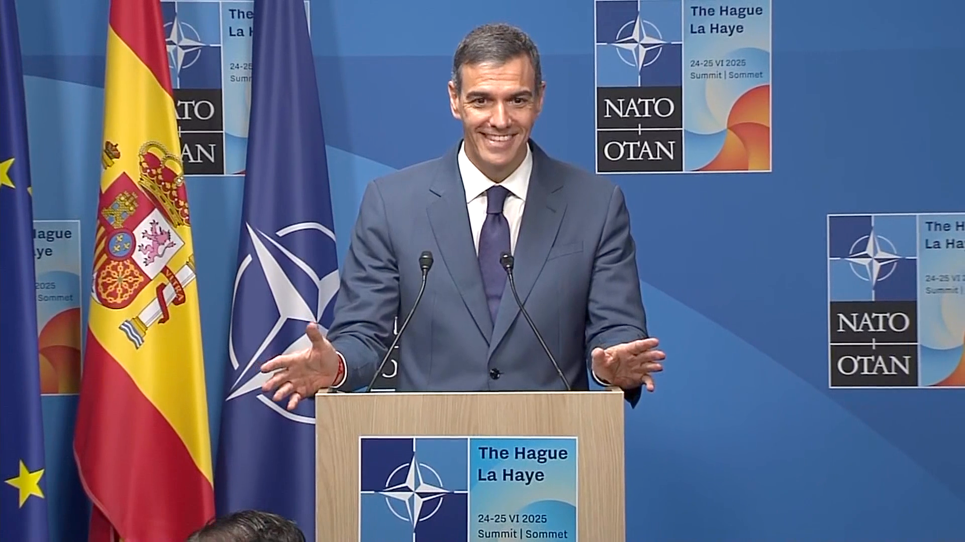 El viral elogio a Sánchez en la cumbre de la OTAN: "¡No te rindas, te queremos!" El viral elogio a Sánchez en la cumbre de la OTAN: "¡No te rindas, te queremos!"