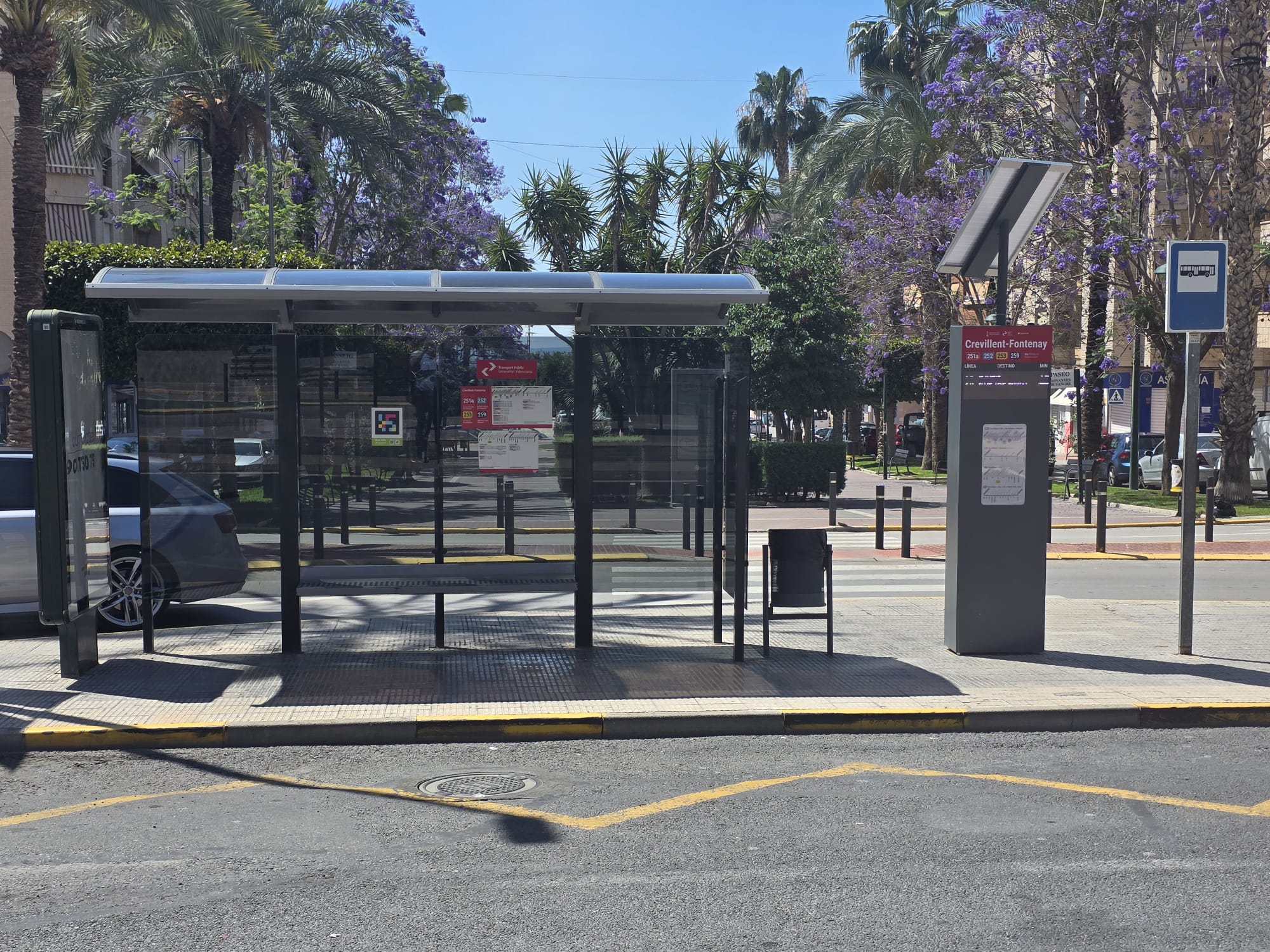 La red ‘Elx Rodalia’ estrena en Crevillent paneles inteligentes con autonomía energética La red ‘Elx Rodalia’ estrena en Crevillent paneles inteligentes con autonomía energética