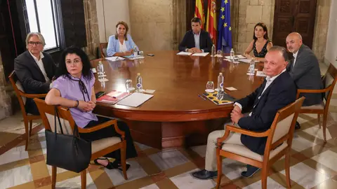 Mesa del Diálogo Social de la Comunitat Valenciana. Mesa del Diálogo Social de la Comunitat Valenciana.