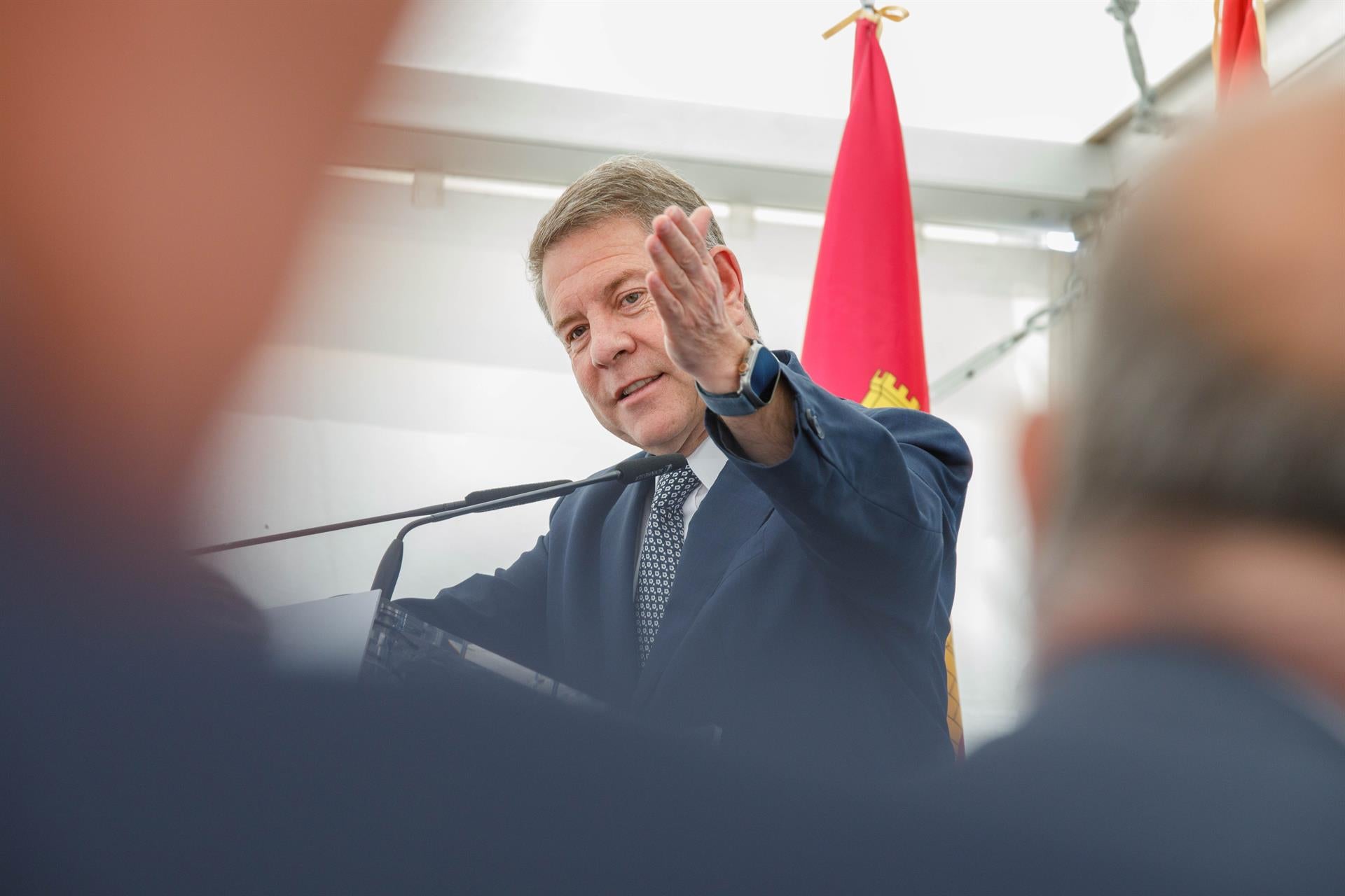 Page pone la primera piedra de la nueva planta de FM Logistic en Guadalajara Page pone la primera piedra de la nueva planta de FM Logistic en Guadalajara