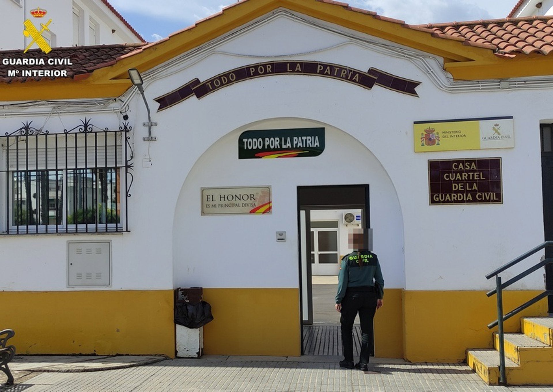 Cuatro detenidos acusados de 17 robos con fuerza en establecimientos y domicilios de Montijo Cuatro detenidos acusados de 17 robos con fuerza en establecimientos y domicilios de Montijo