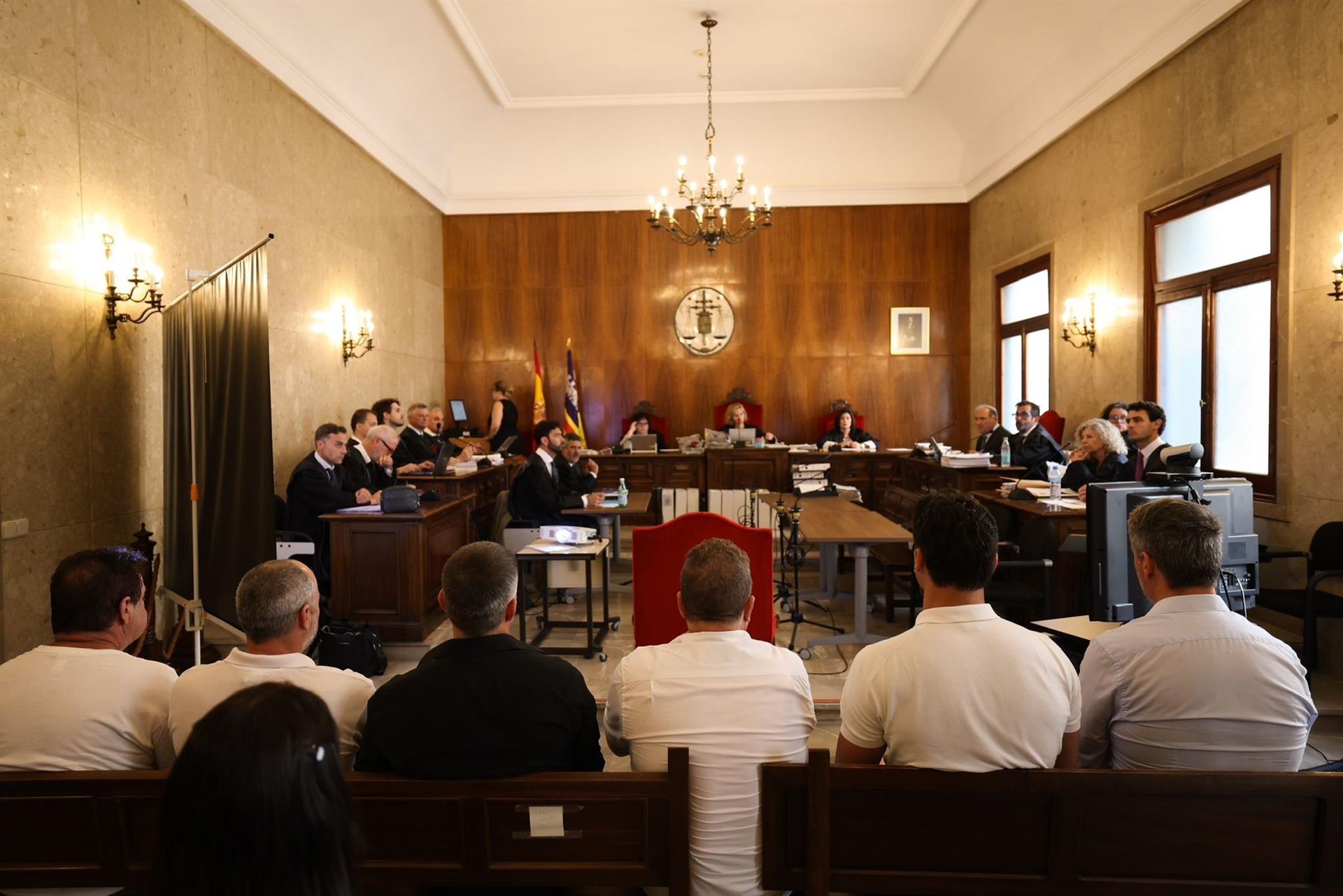 Macroestafa inmobiliaria de Lujo Casa: la expareja y la prima del cabecilla, condenadas por blanqueo Macroestafa inmobiliaria de Lujo Casa: la expareja y la prima del cabecilla, condenadas por blanqueo