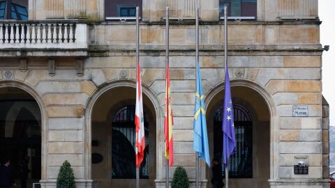 El ayuntamiento de Gij&oacute;n declara tres d&iacute;as de luto oficial por el asesinato de Susana