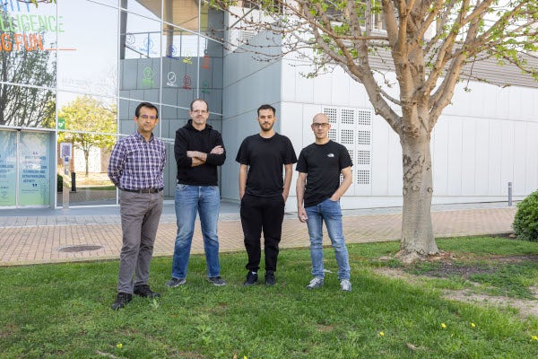 Dos equips d’investigació de l’UJI i la UPNA optimitzen mescles i sistemes de refrigeració per a millorar el rendiment energètic dels equips domèstics i industrials Dos equips d’investigació de l’UJI i la UPNA optimitzen mescles i sistemes de refrigeració per a millorar el rendiment energètic dels equips domèstics i industrials