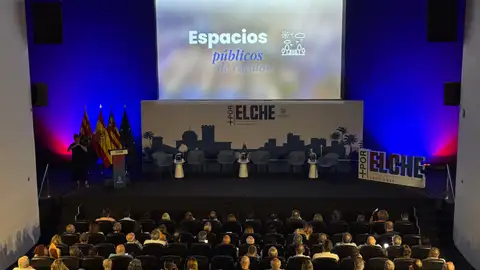 Presentación del plan estregico de Elche 2025-2935. Presentación del plan estregico de Elche 2025-2935.