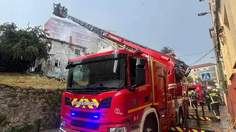 Se incendia una vivienda okupada de la calle San Sebastián de Santander Se incendia una vivienda okupada de la calle San Sebastián de Santander
