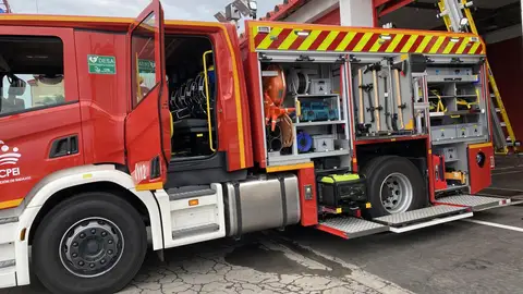 Un incendio de gran magnitud calcina una nave de pollos en Salvatierra de los Barros Un incendio de gran magnitud calcina una nave de pollos en Salvatierra de los Barros
